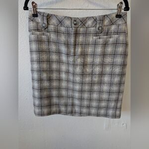 Eddie Bauer Grey Cream  Short Plaid Pencil Skirt in  Size 6